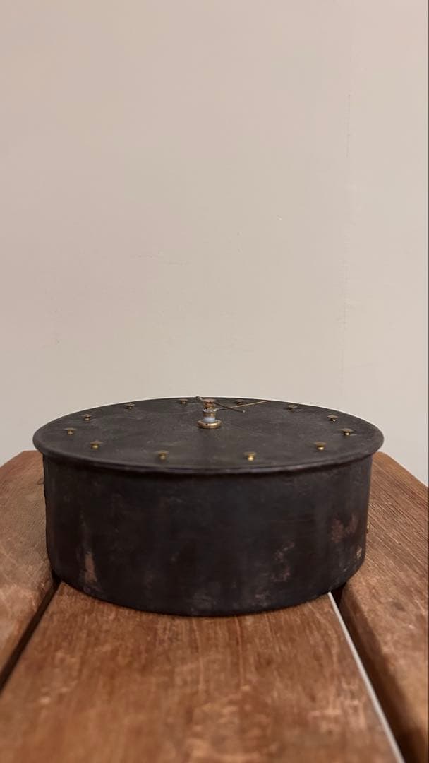 マスミツケンタロウさんの壁掛け時計