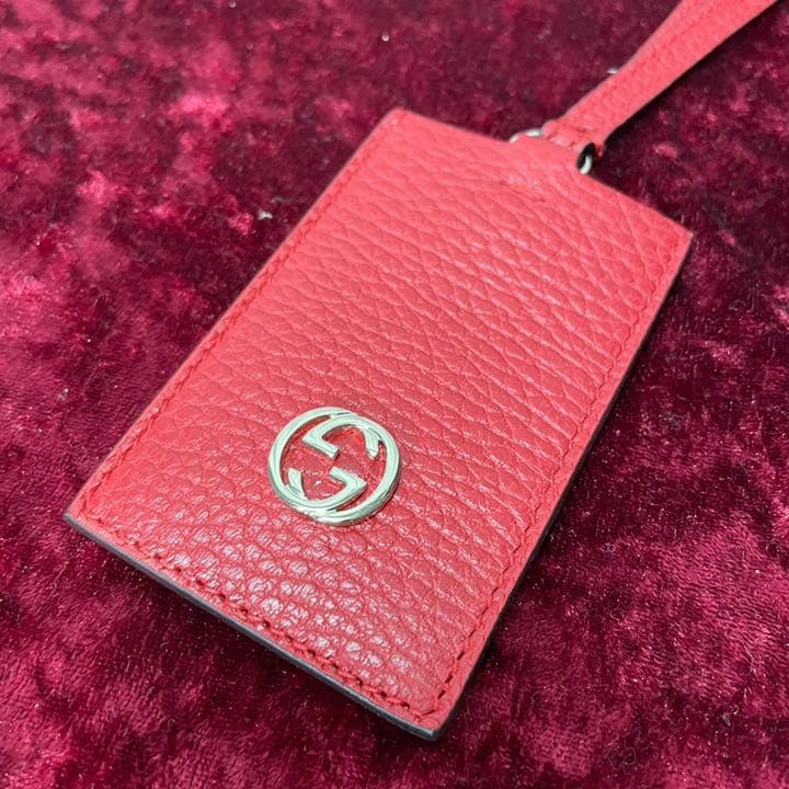 GUCCI グッチ レザー インターロッキング ネームタグ ピンク 美品
