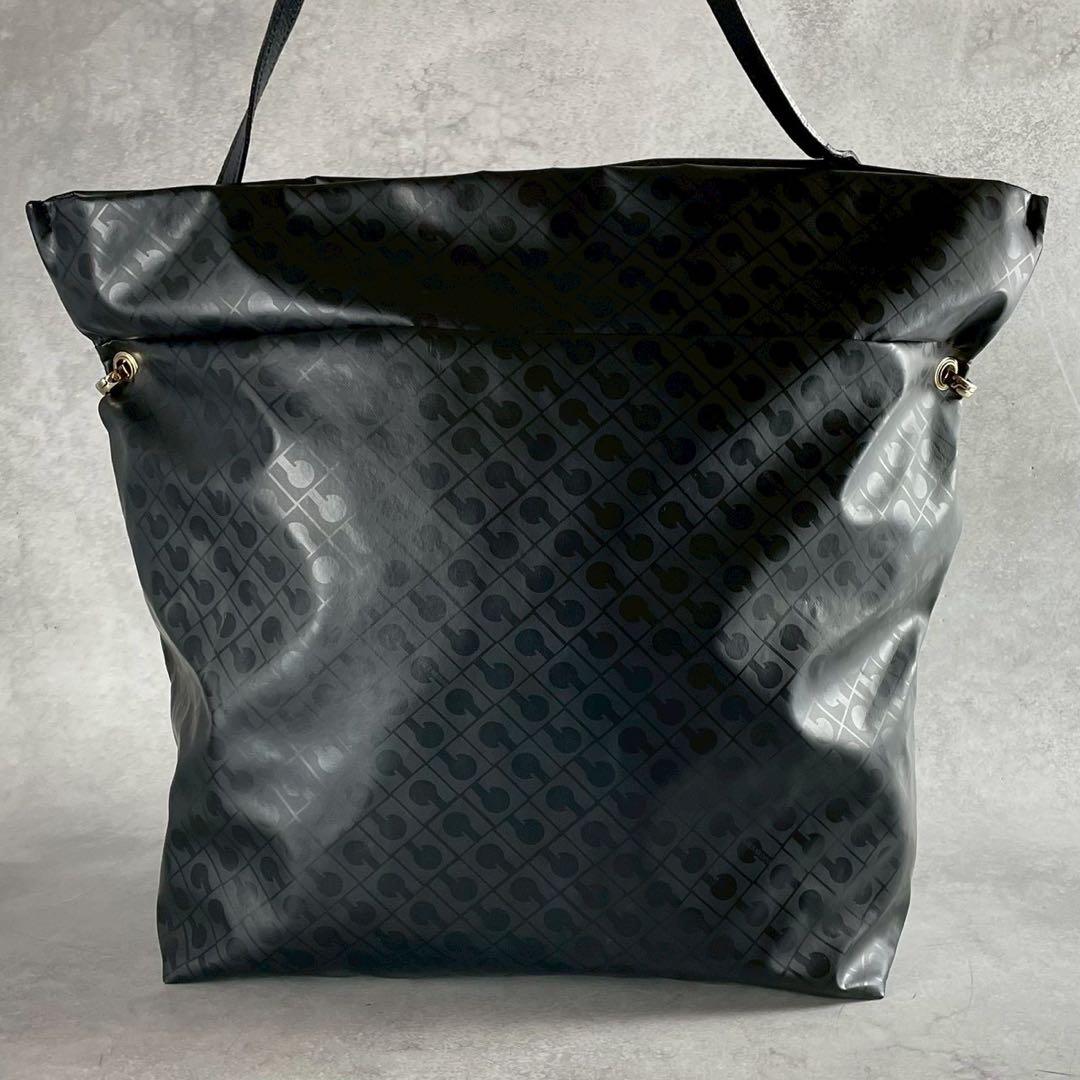 極美品　ゲラルディーニ　ソフティ　ブラック　ショルダーバッグ　斜め掛け　A4収納