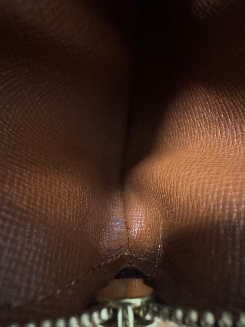 LOUIS VUITTON ヴィトン　小銭入れ　ケース　ポルトモネロン