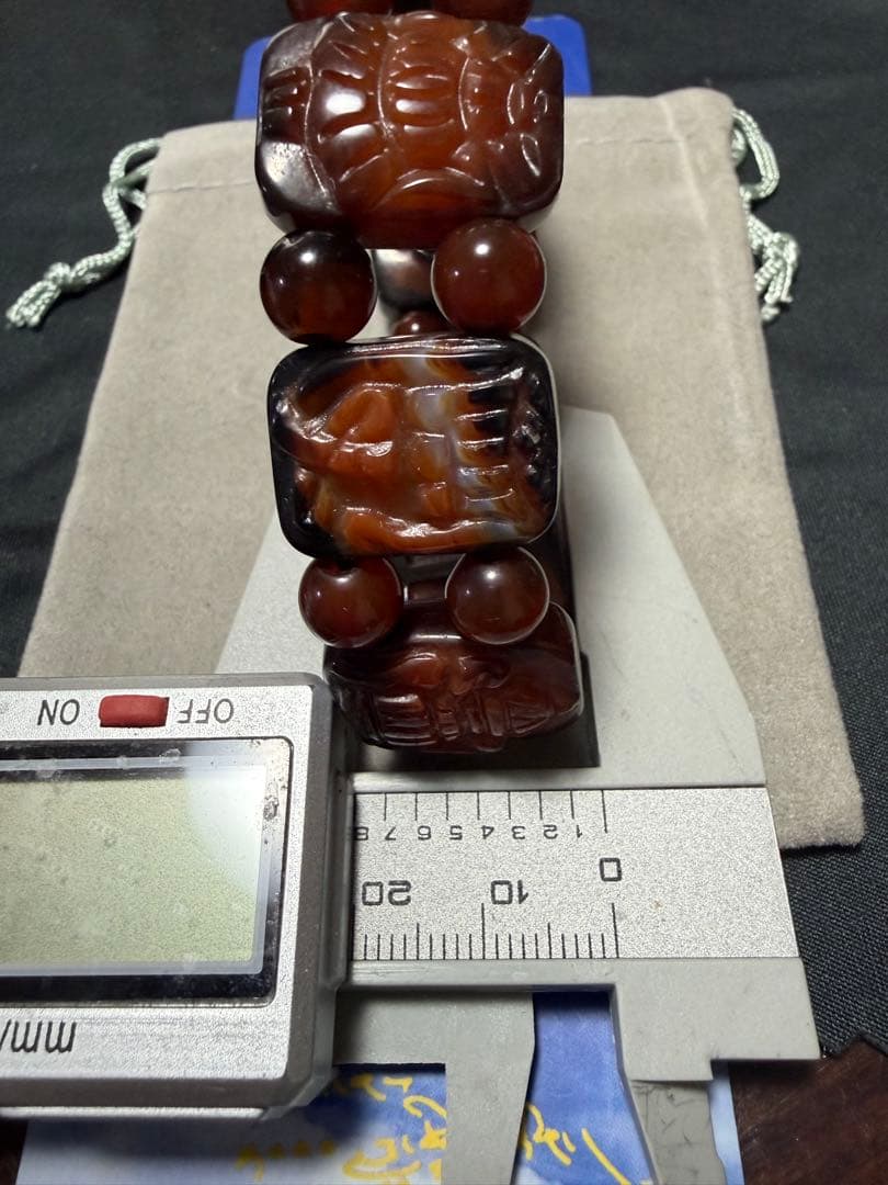 上肯天珠‼️西蔵老礦紅玉髄彫刻八吉祥財神梵字・仏