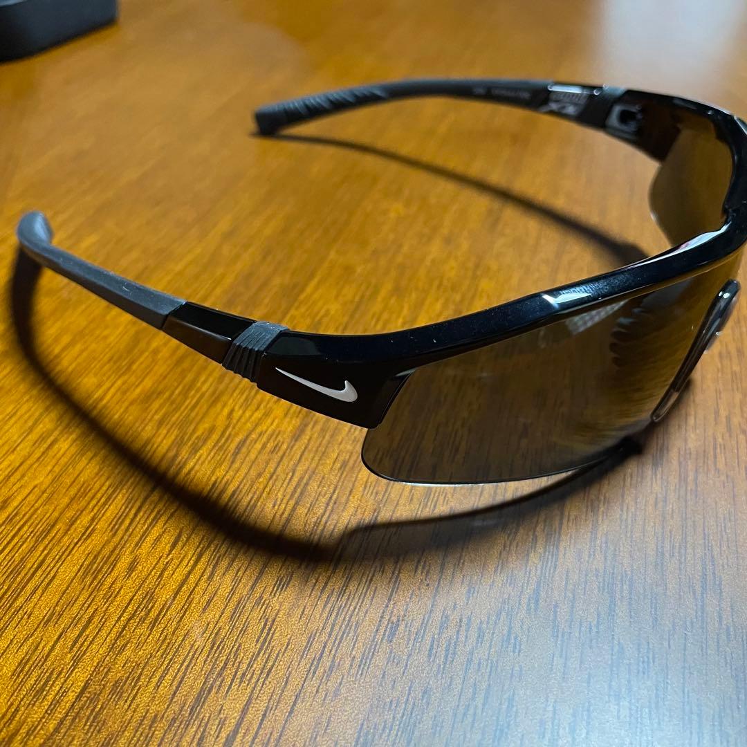 長渕剛 着用 NIKE ナイキ 白ロゴ サングラス 長渕