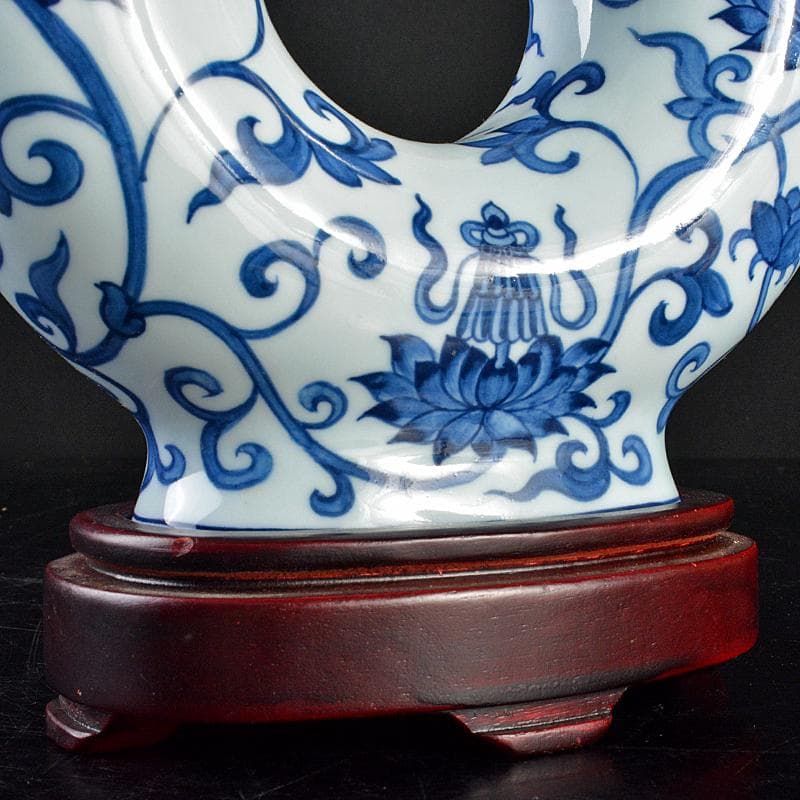 中国 大明成化年製 故宮博物院模造 青花 唐草文 龍持ち手 水注 VR7102B