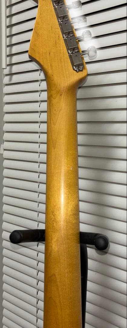 moon レリック ストラトキャスター fiesta red ムーン