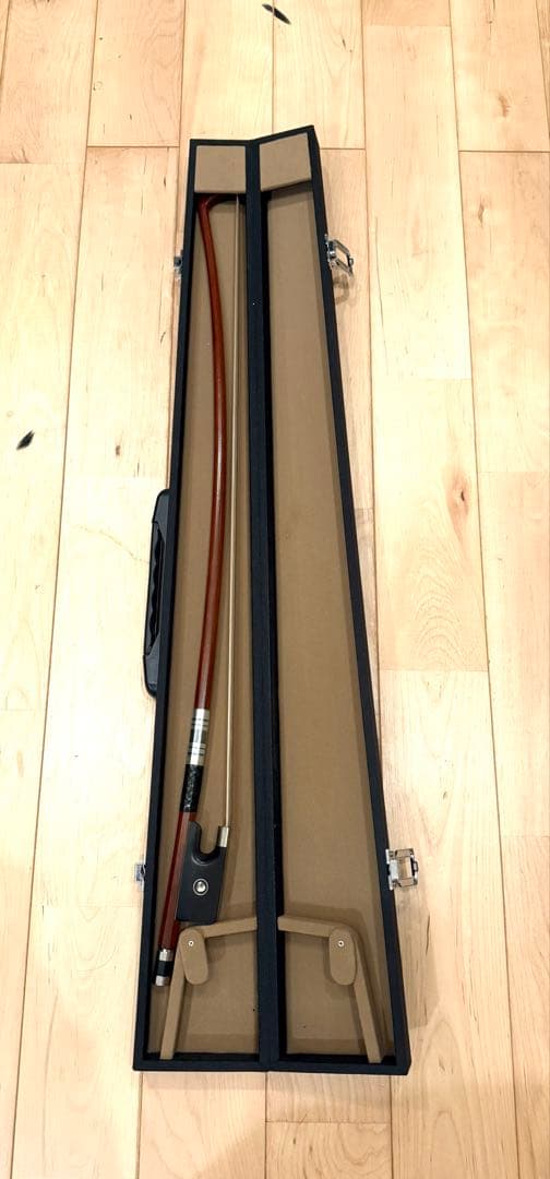 コントラバス　フランス式弓 木製 茶色 フランス、ドイツ両用ケース付き