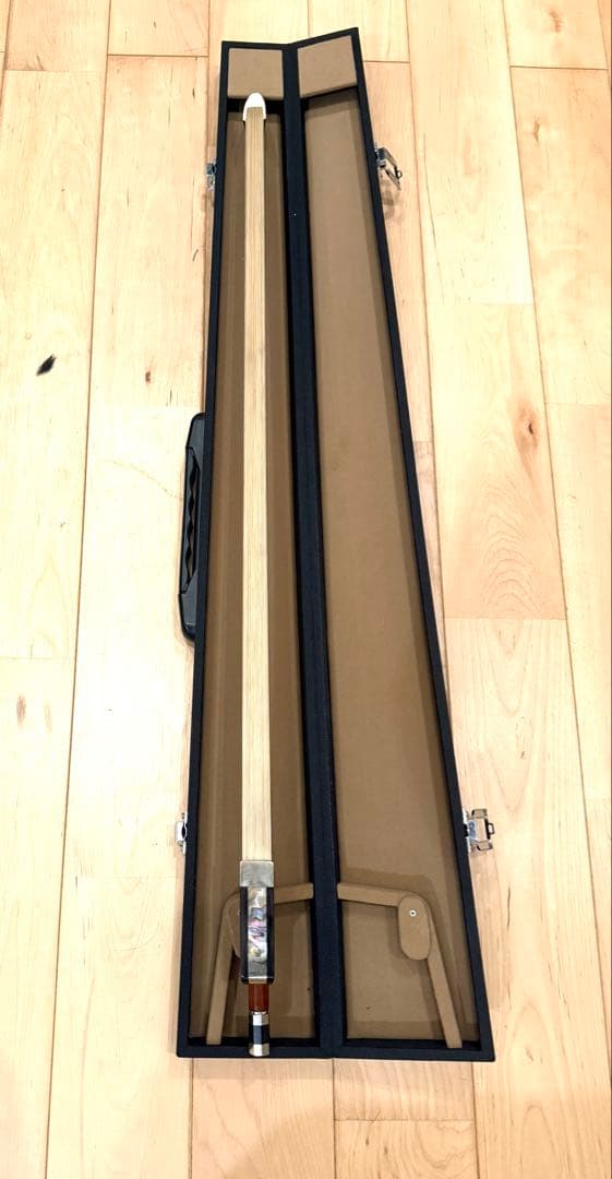 コントラバス　フランス式弓 木製 茶色 フランス、ドイツ両用ケース付き