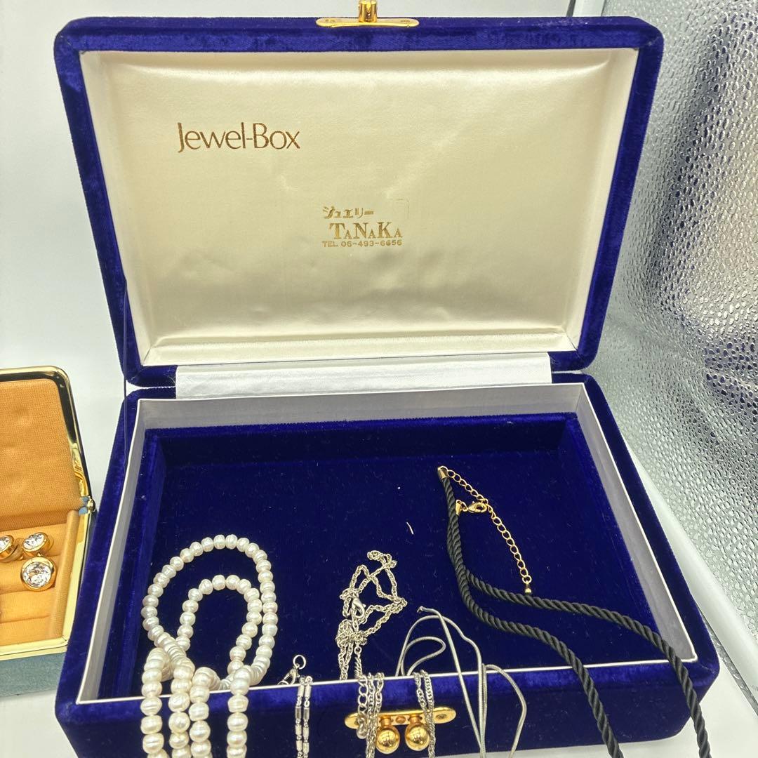 L*e様 アクセサリー　まとめ　ジュエリーBOX ネックレス　ブローチ　指輪