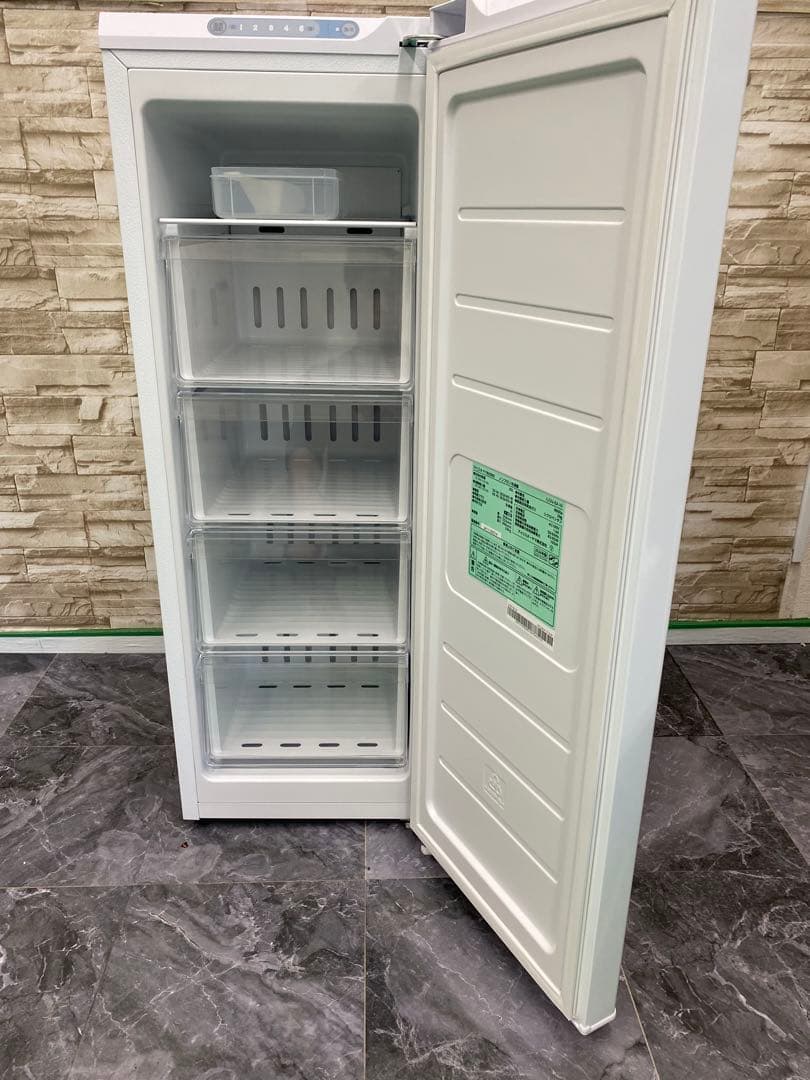 【美品】アイリスオーヤマ IUSN-8A-W ノンフロン冷凍庫 80L 24年製