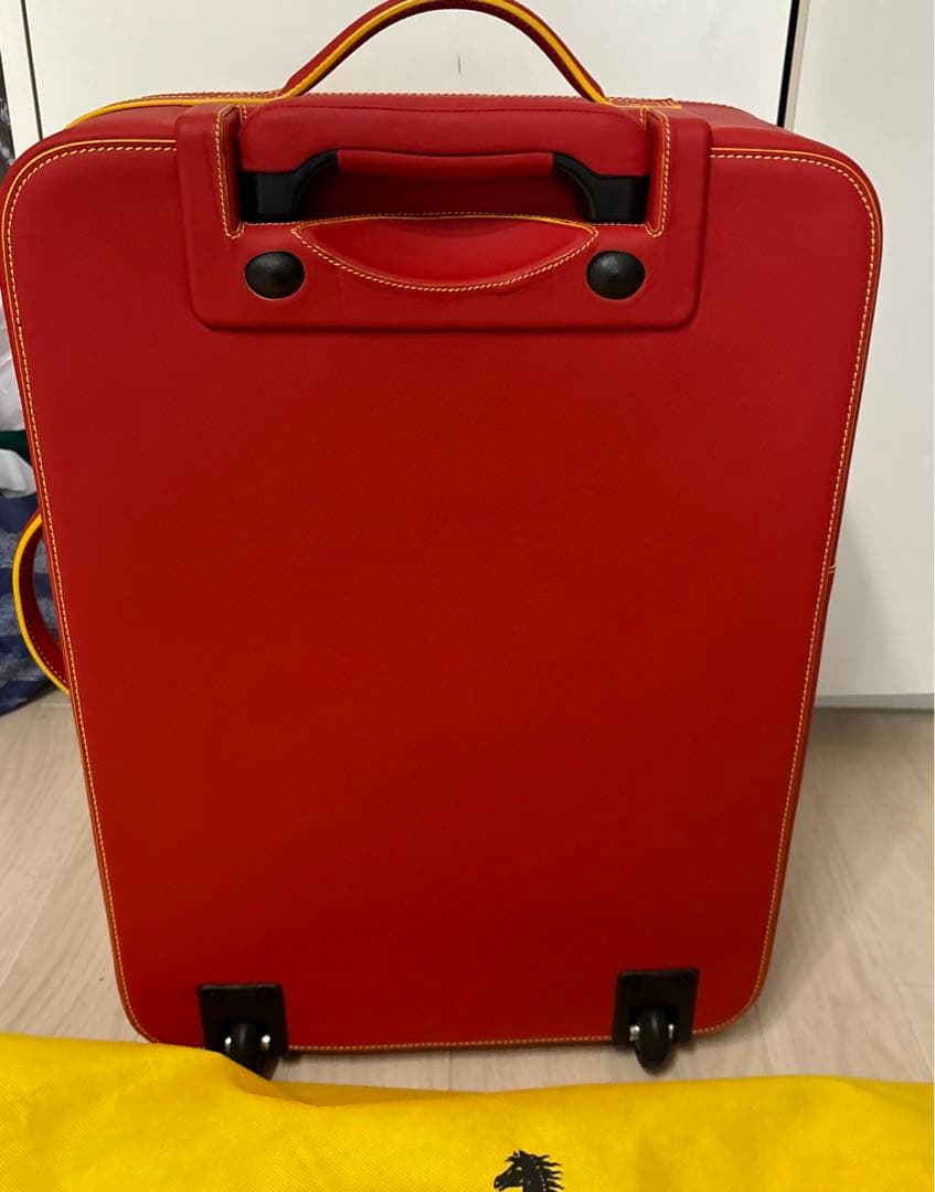 フェラーリ】スーツケース 488GTB 赤 フェラーリ 488 GTB 純正