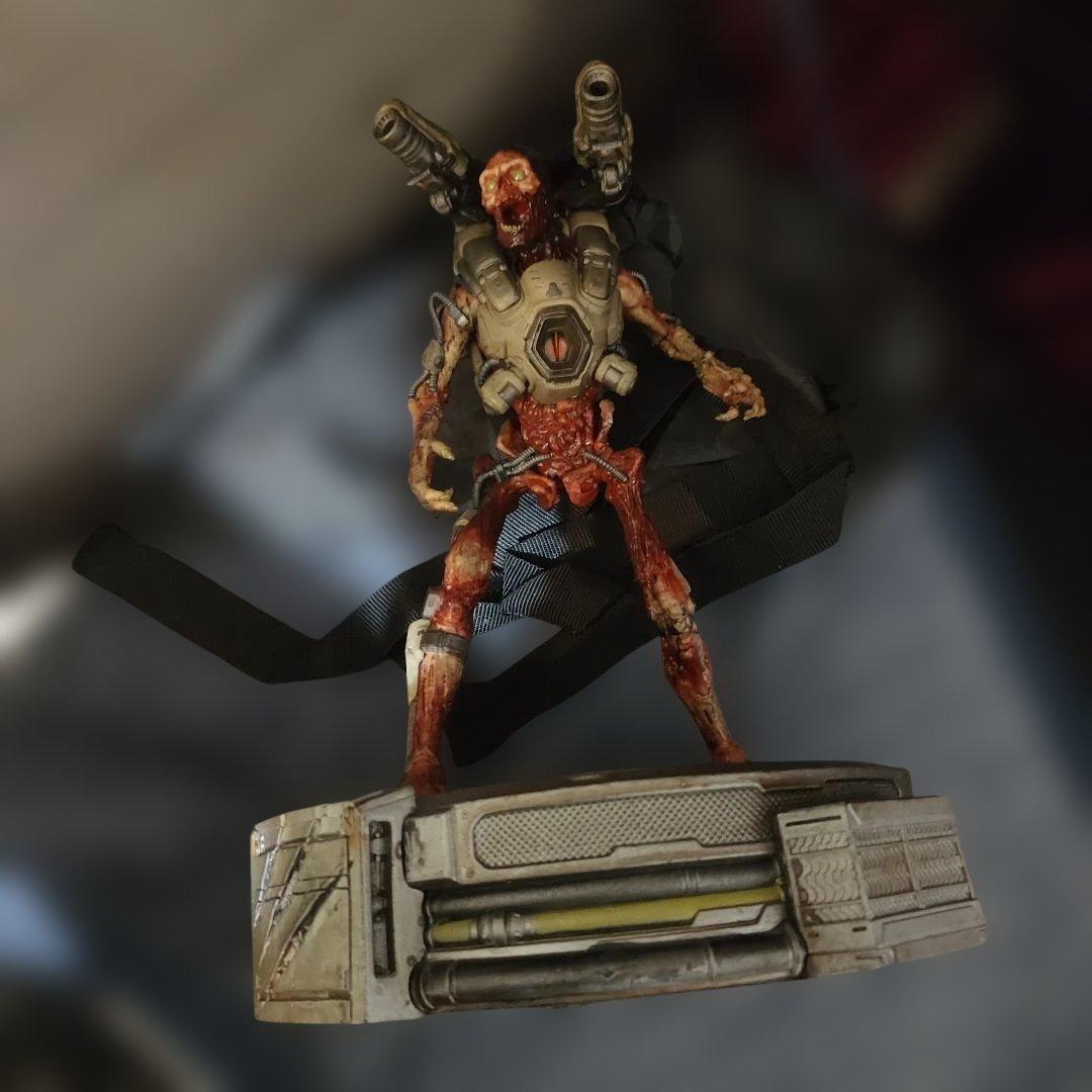 doom レブナント Official DOOM® Revenant Collectible Figurine | Numskull