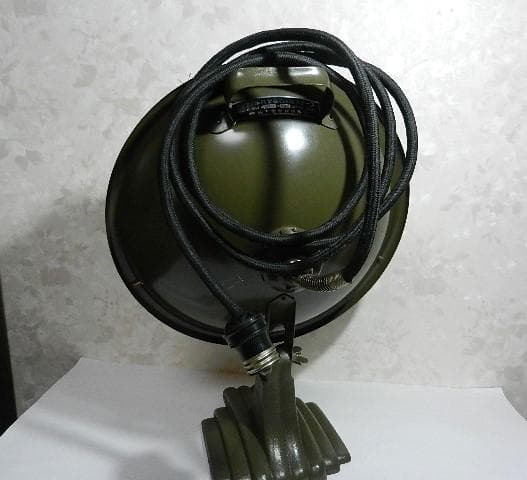 昭和10年代初頭の松下電熱株式會社製「ナショナル丸型電気反射ストーブ」