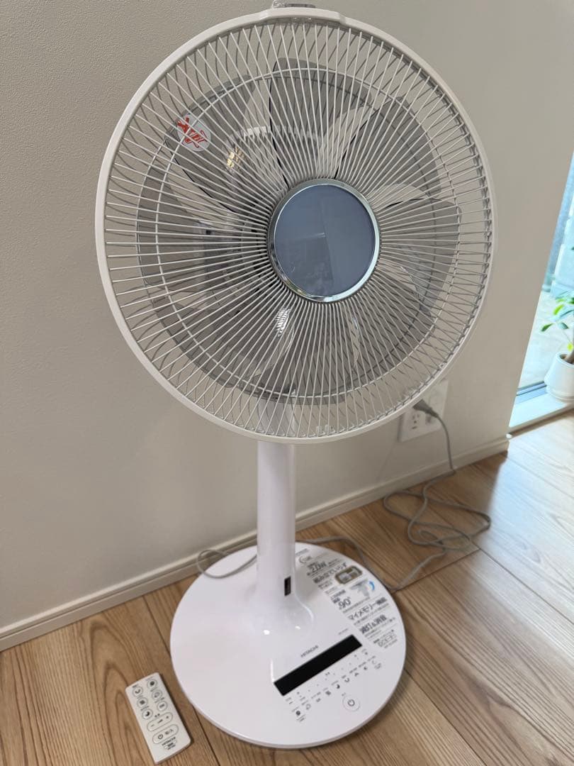 HITACHI　日立 扇風機 HEF-DC3000　2015年製 HITACHI 日立 扇風機 HEF-DC3000 2015年製