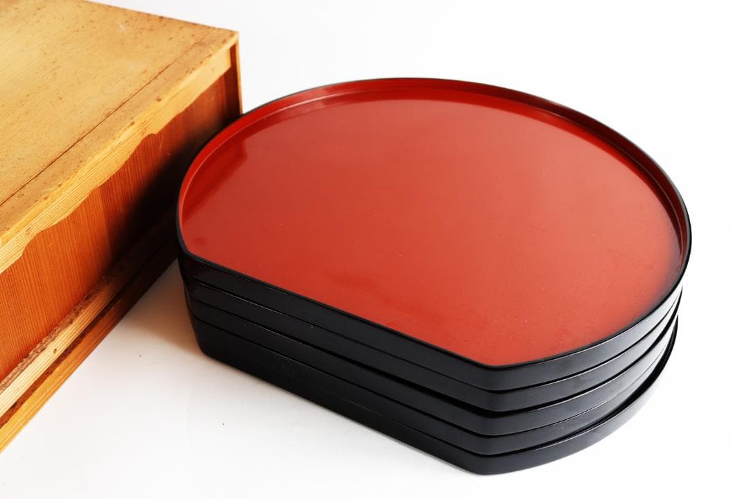 輪島塗 半月盆 卓上膳 五枚 紙箱 木箱 懐石道具会席 輪島塗 半月盆 卓上膳 五枚 紙箱 木箱 懐石道具会席 輪島塗 半月盆