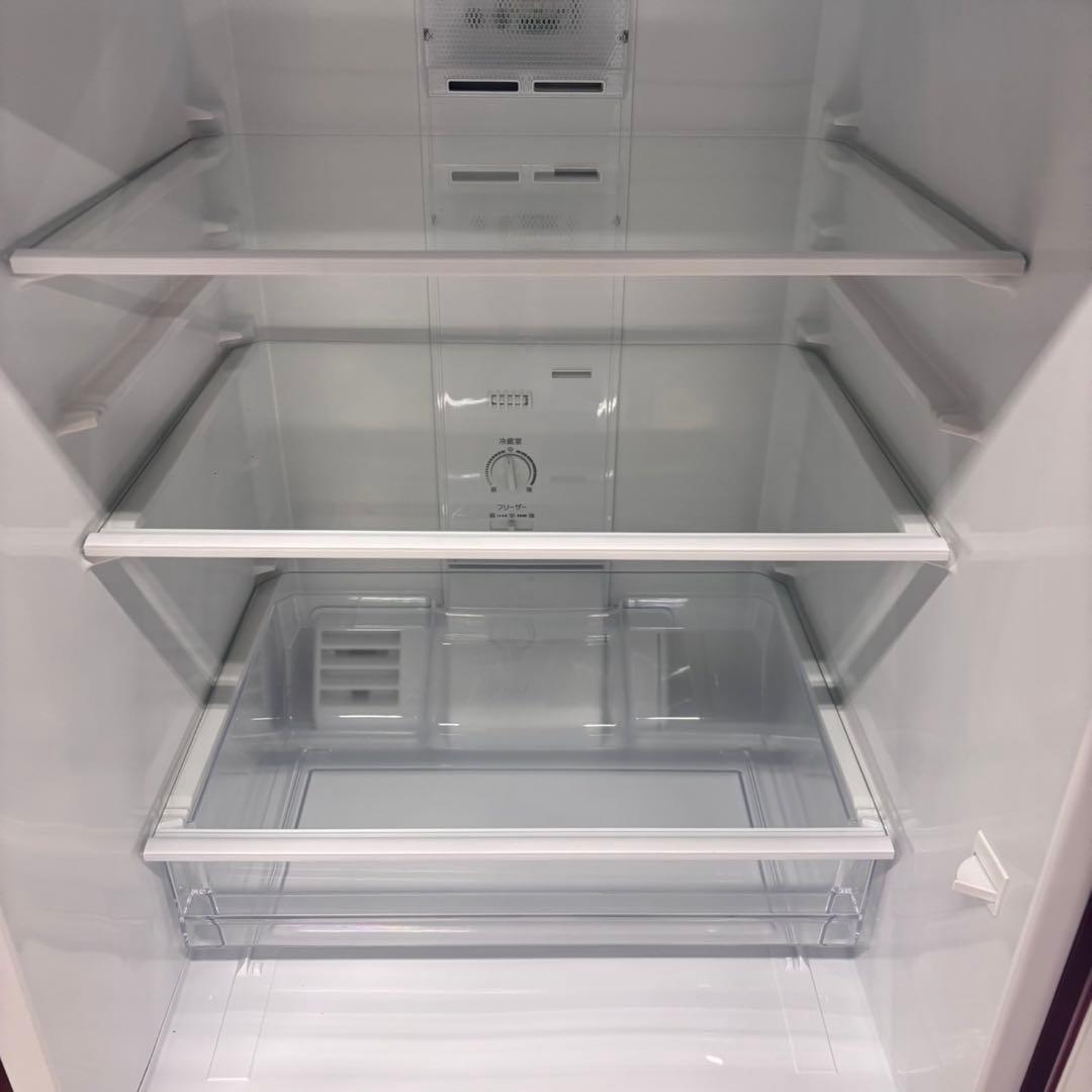 620 AQUA レッドカラー　冷蔵庫　100L以上　168L 小型　一人暮らし