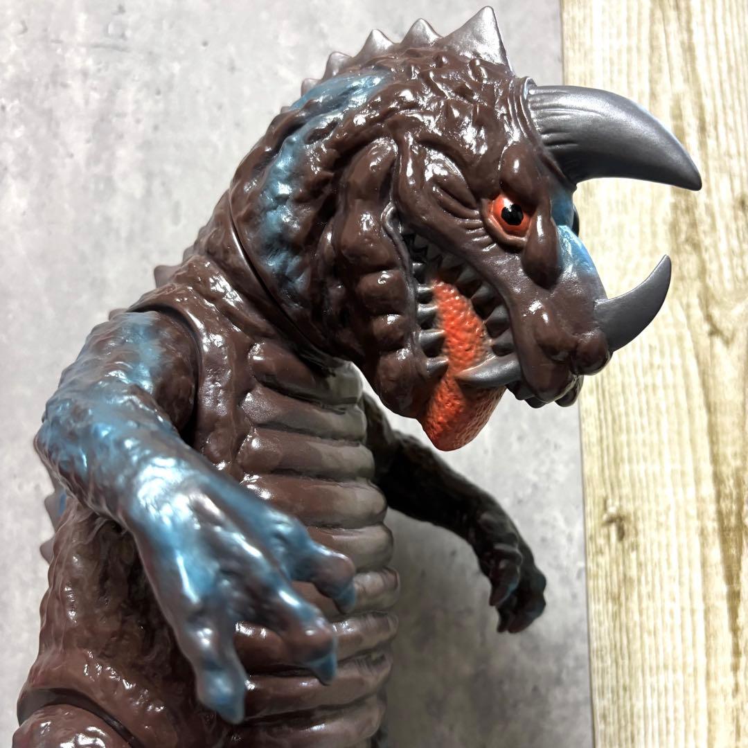 まんだらけ 『轟唸怪獣ゴーラス』1期 ハンサムタロウエム ソフビ