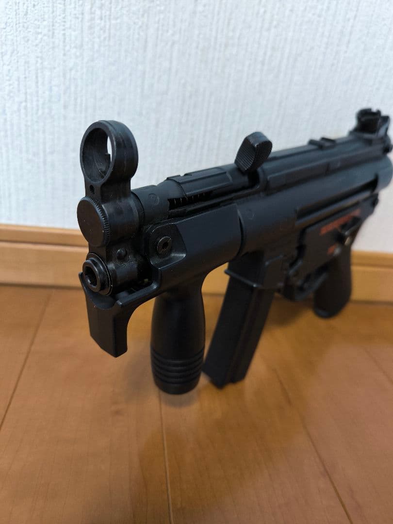 東京マルイHKMP5Kクルツお買い得フルセット充電器バッテリーロングマガジン付き