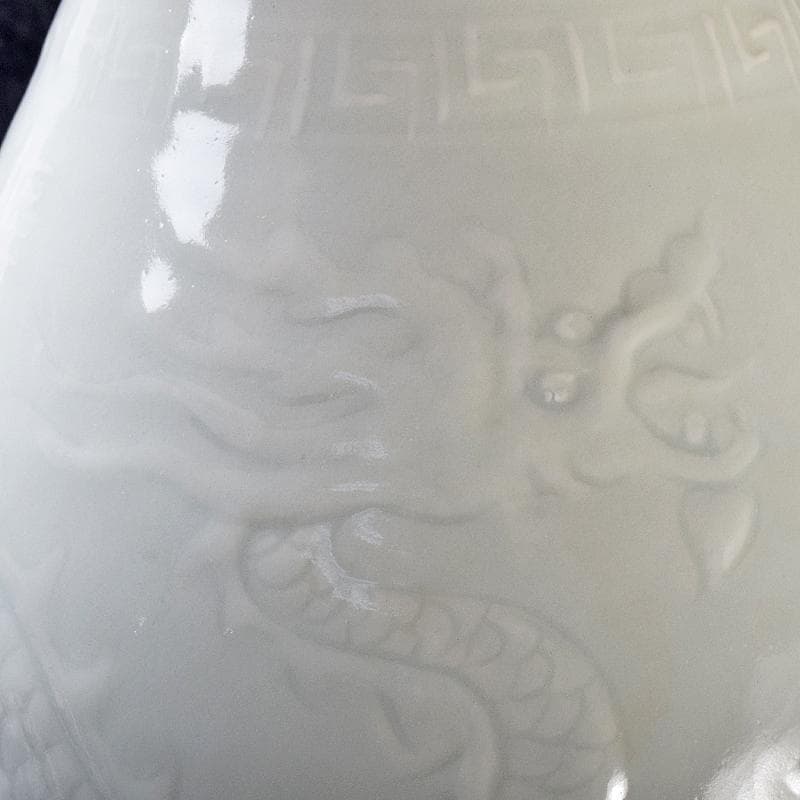 中国 影青 青白磁 陽刻 雲龍文 蒜口瓶 高さ約31㎝