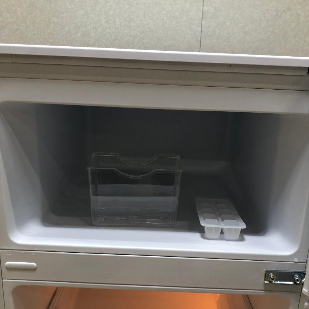 送料無料【美品 冷蔵庫 ヤマダ 2022年YRZ-C09H1 250806-8