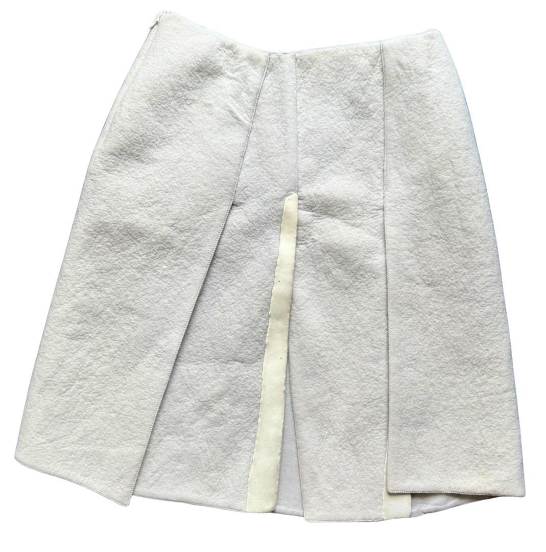 PRADA プラダ Y2K ラバー スリット入り ひざ丈 スカート オフホワイト