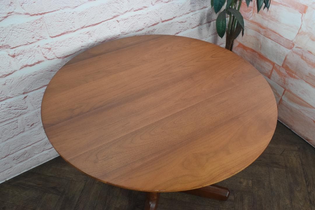 アーリータイムスアルファ エテルノ ウォールナット無垢材 ラウンドテーブル