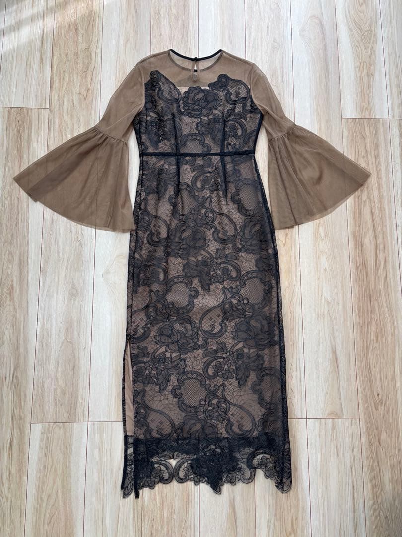 【LEJA】シアー刺繍レース透け感プリーツスリーブ お呼ばれドレス（Sサイズ）