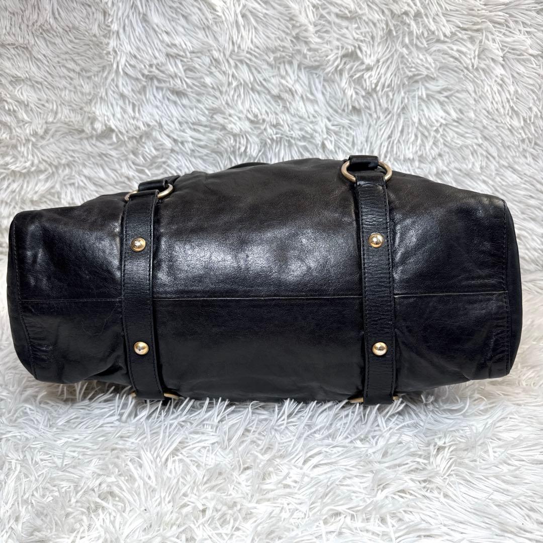 ミュウミュウ　ハンドバッグ　ヴィッテロリュクス レザー ハンドバッグ トート 黒