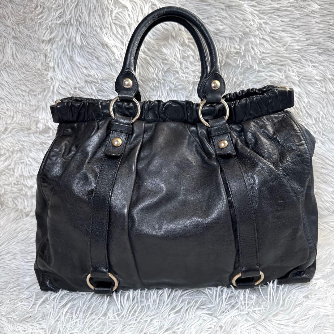 ミュウミュウ　ハンドバッグ　ヴィッテロリュクス レザー ハンドバッグ トート 黒