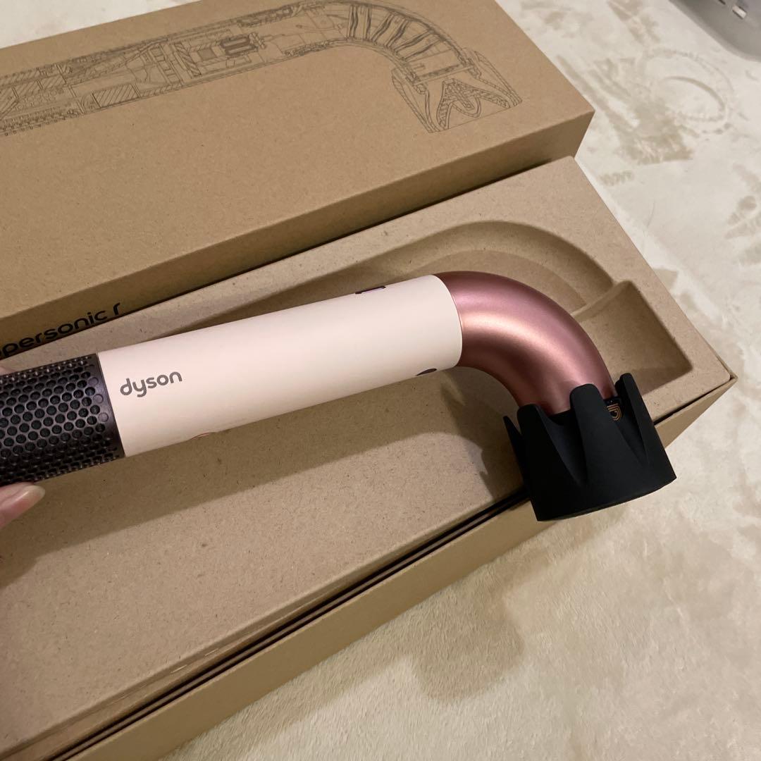 Dyson Supersonic ヘアドライヤー ホワイト/ローズゴールド