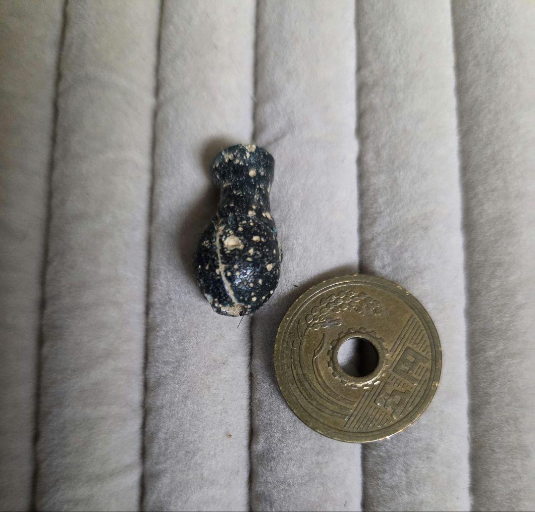 006 ビーズ トンボ玉 容器玉 小さなガラス壺 ！