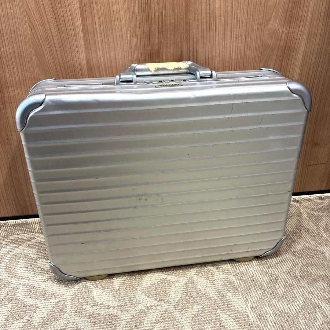 RIMOWA リモワ アタッシュケース シルバー 青ロゴ