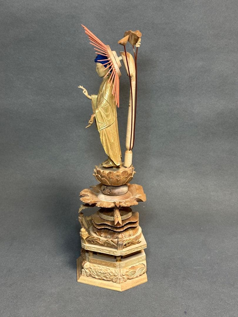 白檀 金泥書 丹型阿弥陀如来 4.5寸 六角ケマン台 木彫り 仏像アンティーク