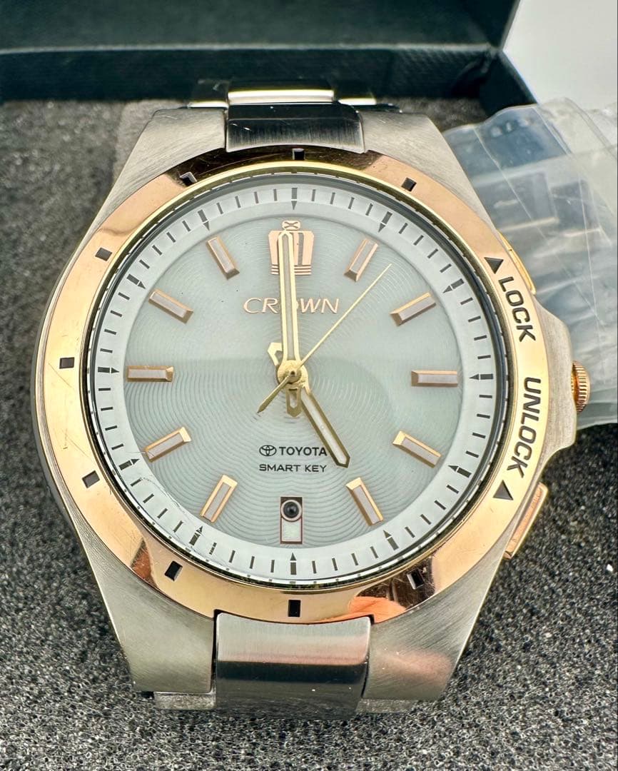【激レア】トヨタCROWN純正キーインテグレーテッドウォッチ