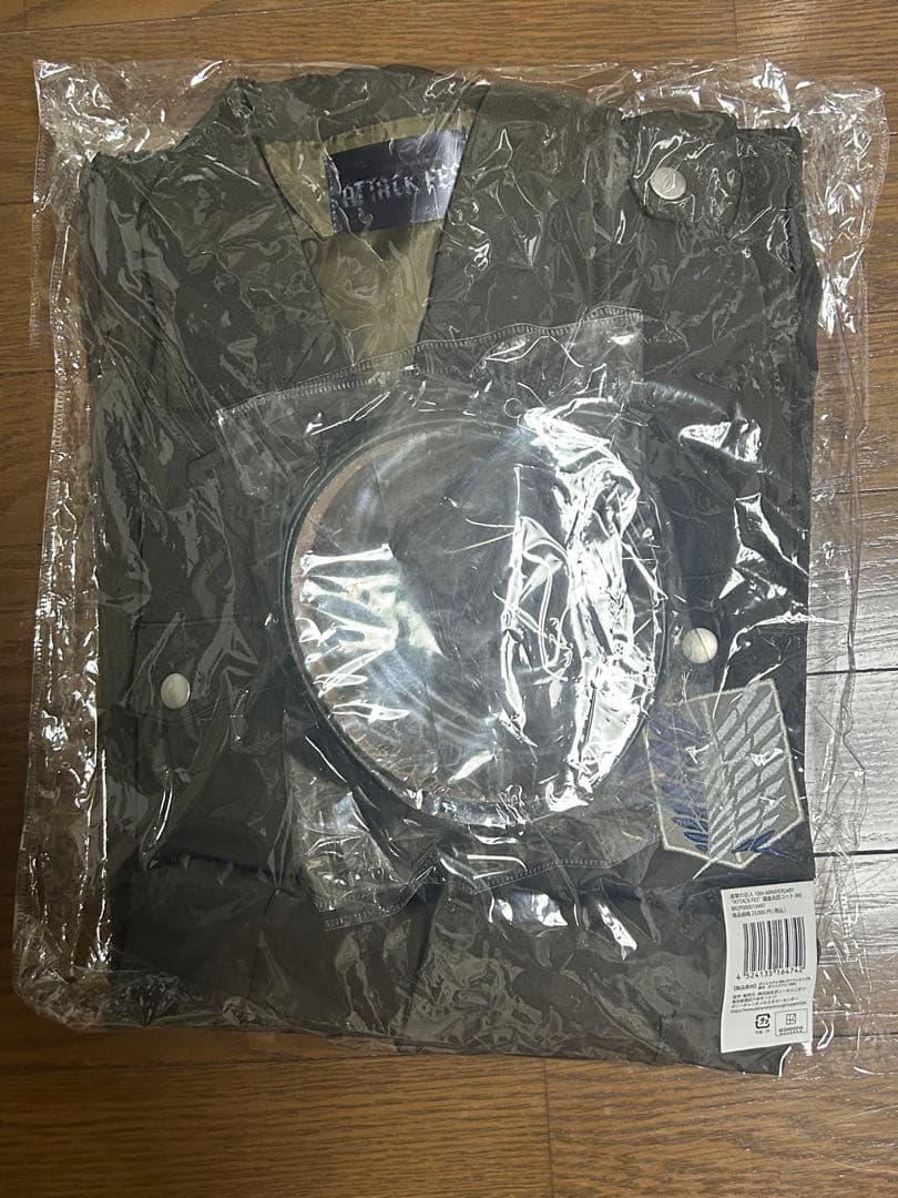 貴重 進撃の巨人 調査兵団コート アタックフェス 10周 attackfes M