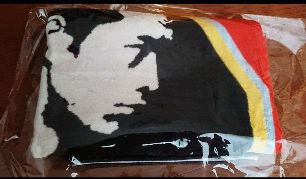 矢沢永吉さん EY顔 横顔シルエット スペシャルビーチタオル - メルカリ