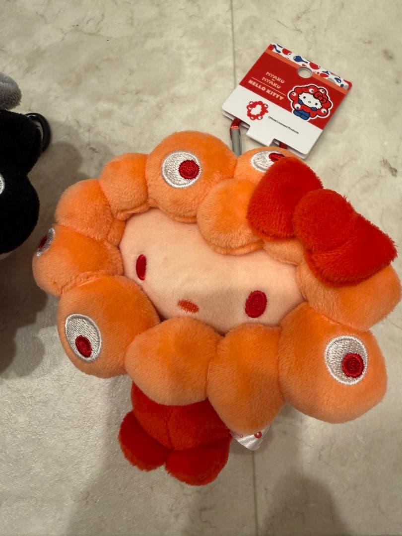 ミャクミャク　サンリオなりきり　推しカラー　黒ミャク　BCカラビナ　セット