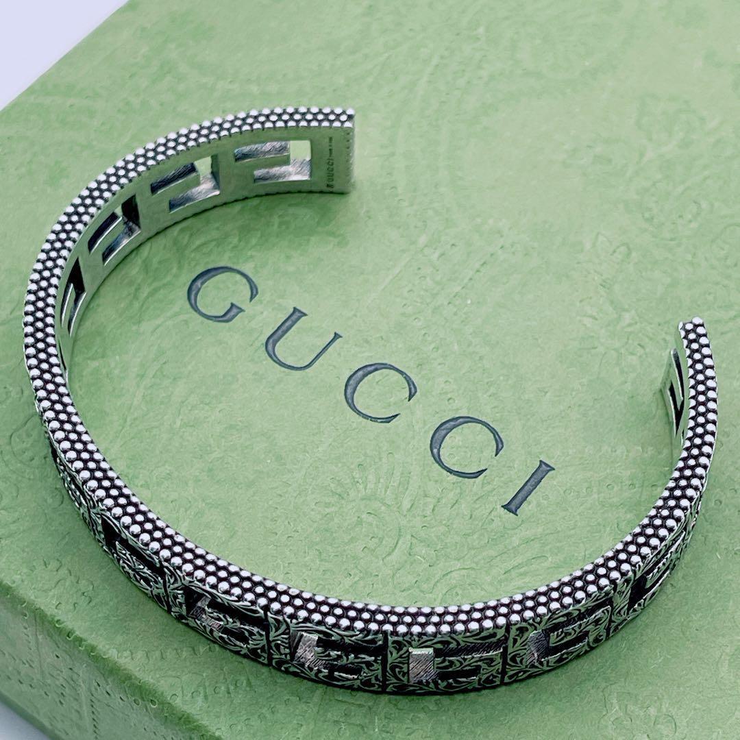 GUCCI バングル スクエア G インターロッキング アラベスク ブレスレット