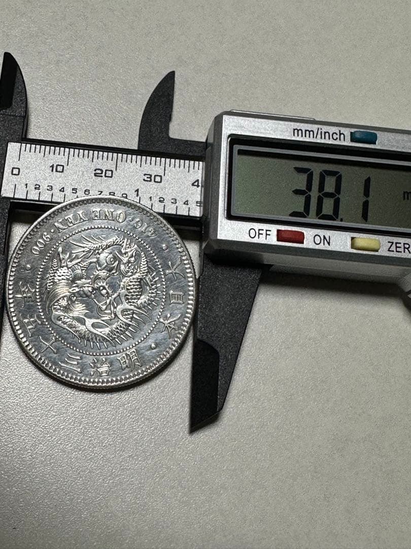 【本物保証】　極美品　トーン　一圓銀貨　明治35年銘　26.90g