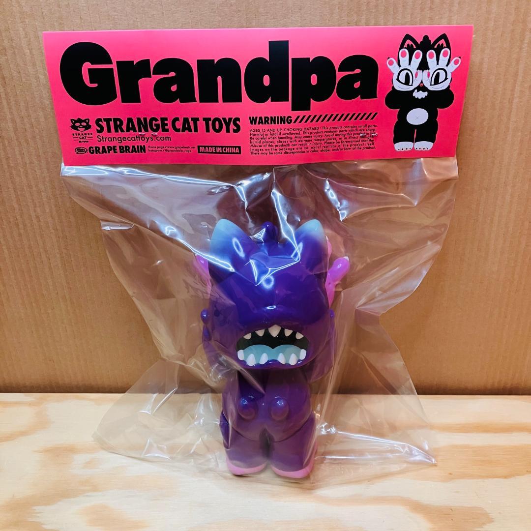 Strange Cat Toys グランパ GRAPE BRAIN ARLO - メルカリ