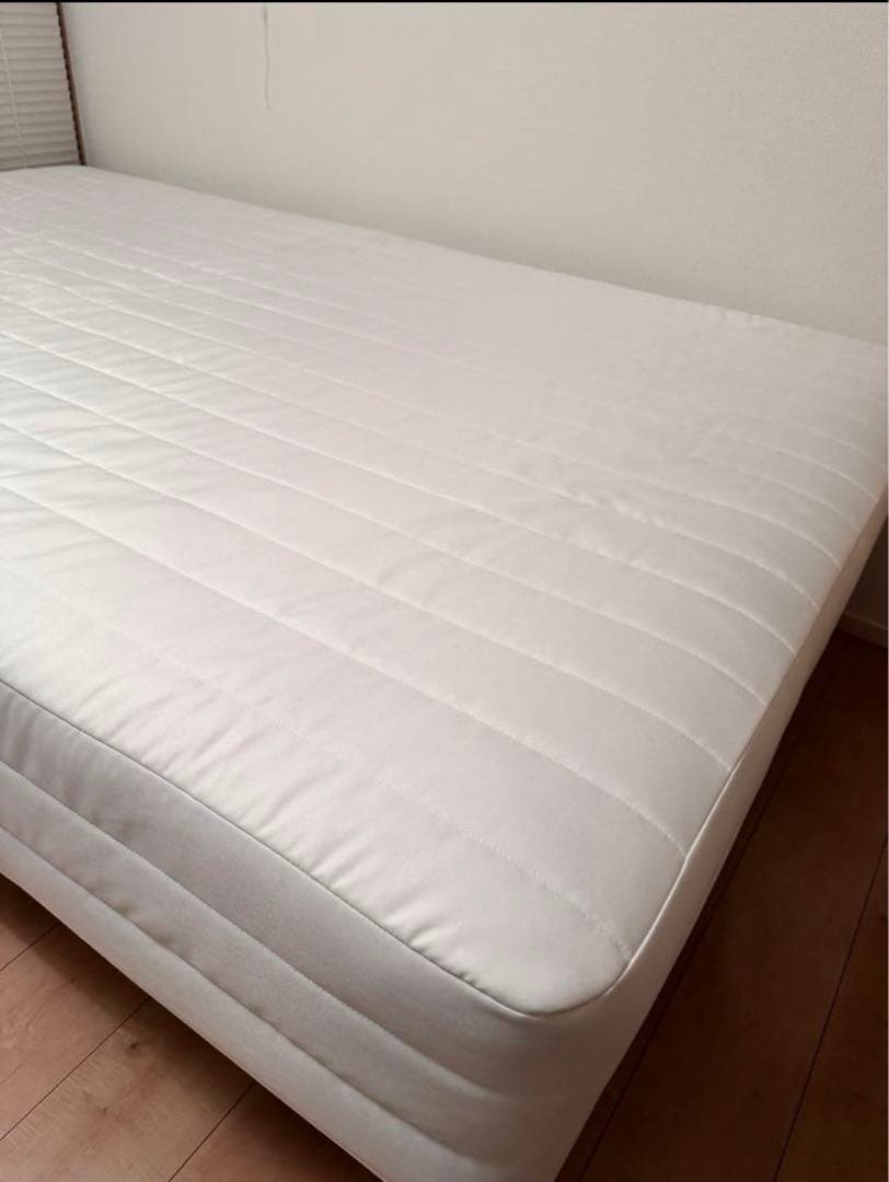 無印良品　セミダブル　足付きマットレス