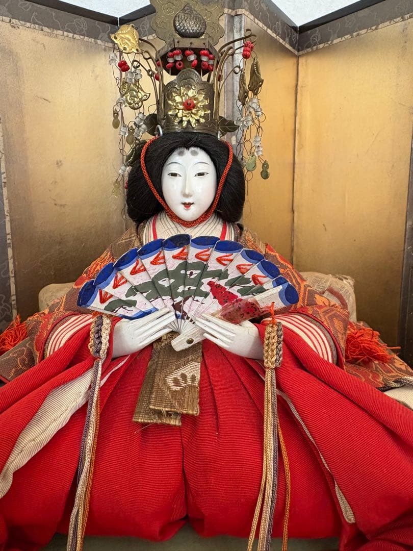 レア‼︎アンティーク　年代物　伝統的　雛人形セット ひな祭り用　金屏風　小物付き