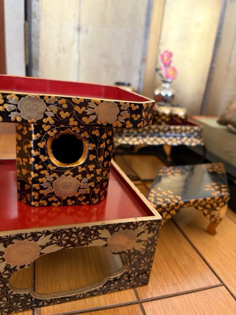 レア‼︎アンティーク　年代物　伝統的　雛人形セット ひな祭り用　金屏風　小物付き