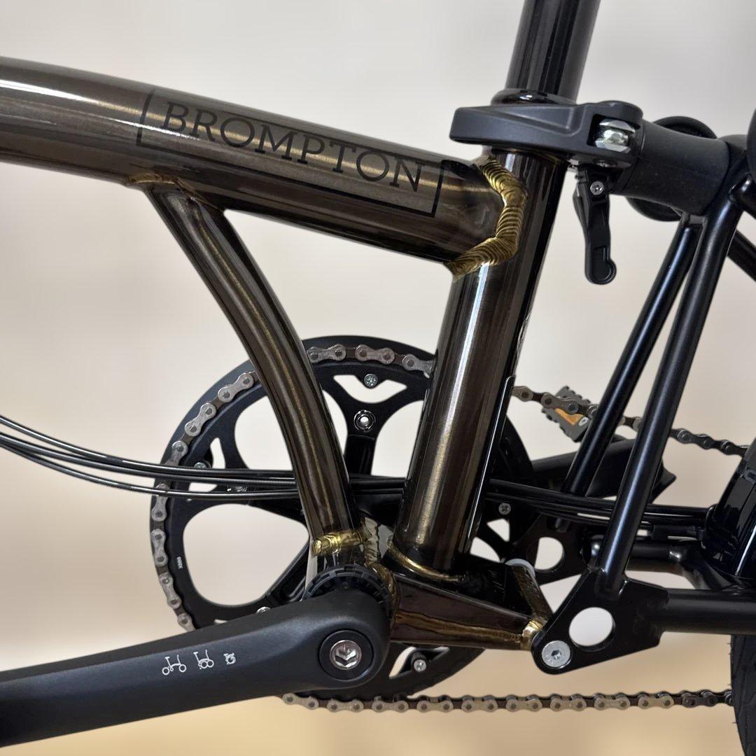 【BROMPTON】 《ブラックラッカー》2024年製 M6R折りたたみ自転車