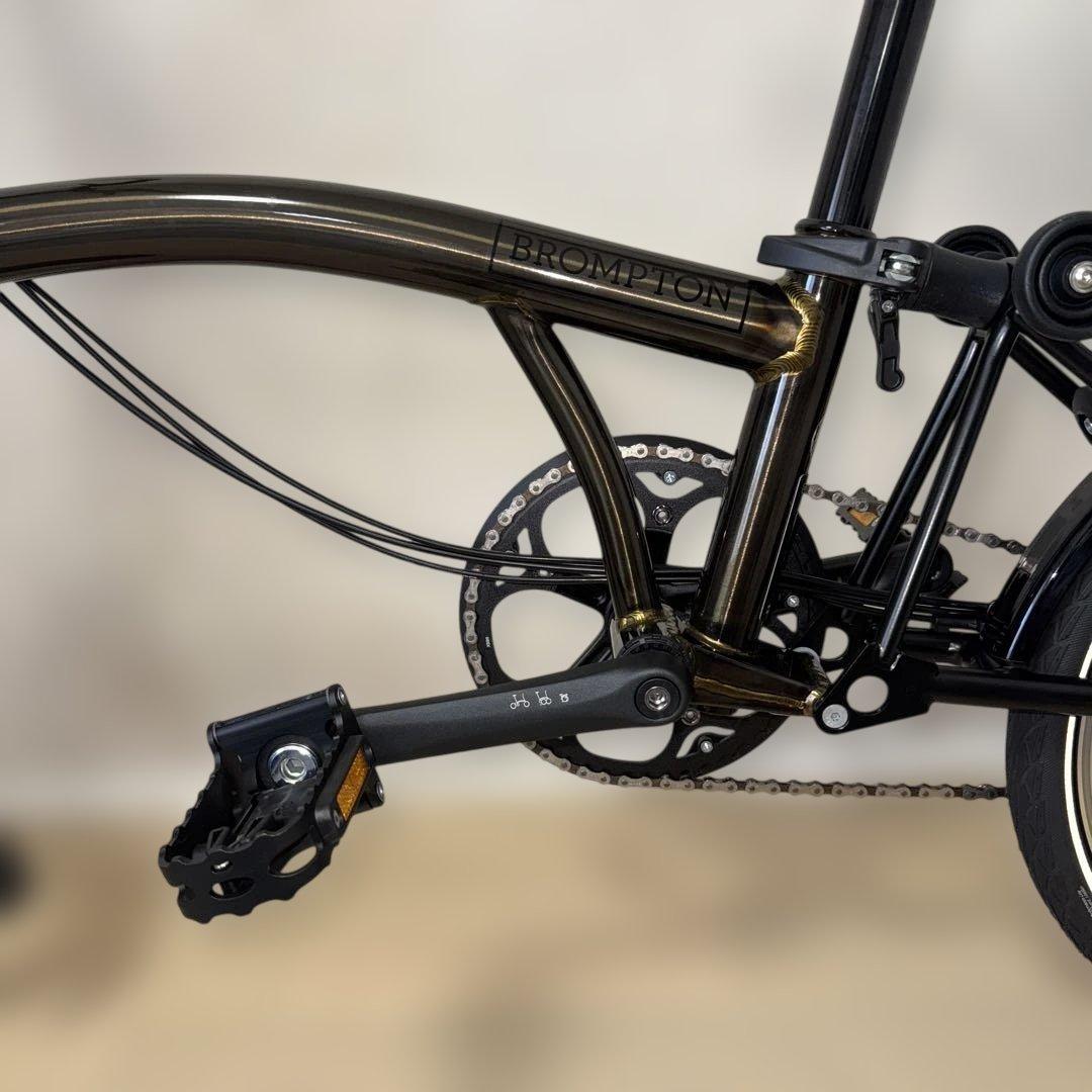 【BROMPTON】 《ブラックラッカー》2024年製 M6R折りたたみ自転車