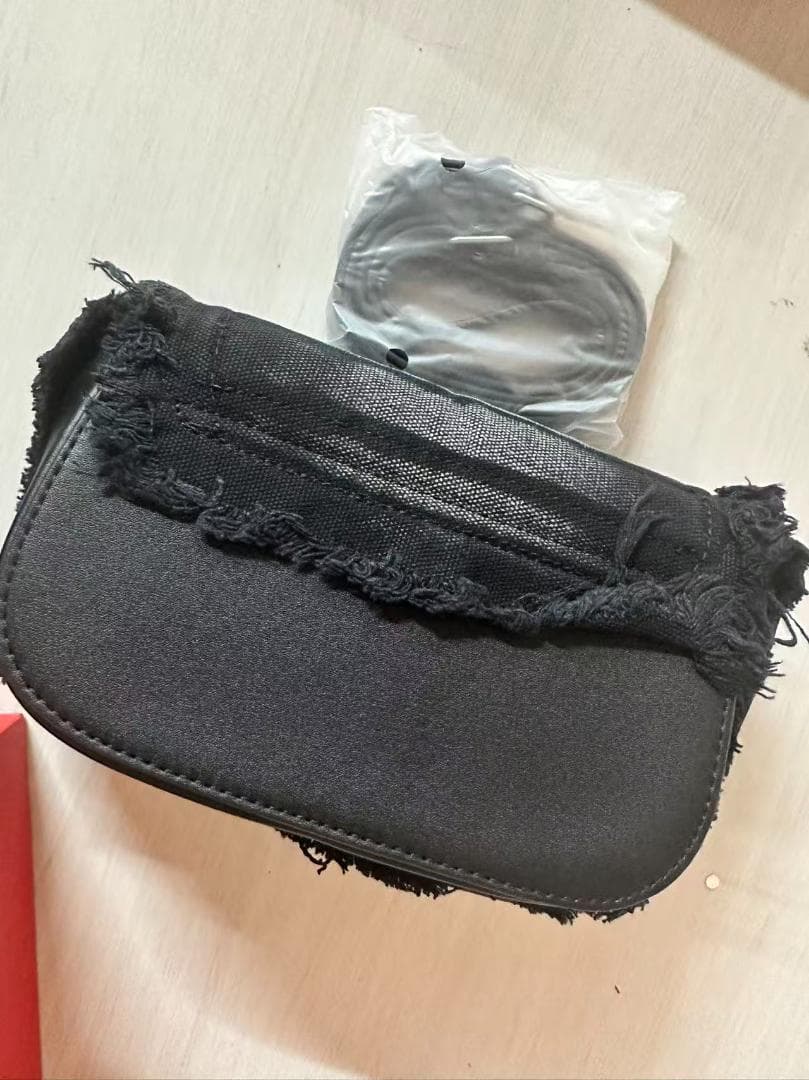 Diesel ストーン付き ブラックパーティーバッグ~~