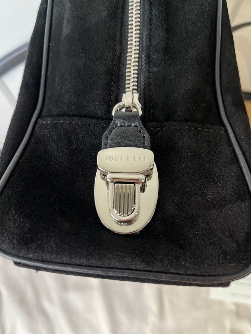 新品 TOUT YEST トゥティエ SAC LOQUET ロケバッグ ブラック