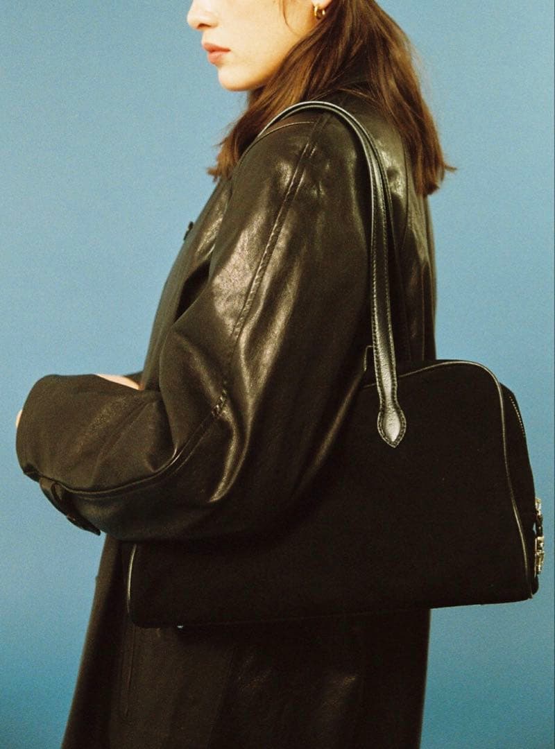 新品 TOUT YEST トゥティエ SAC LOQUET ロケバッグ ブラック