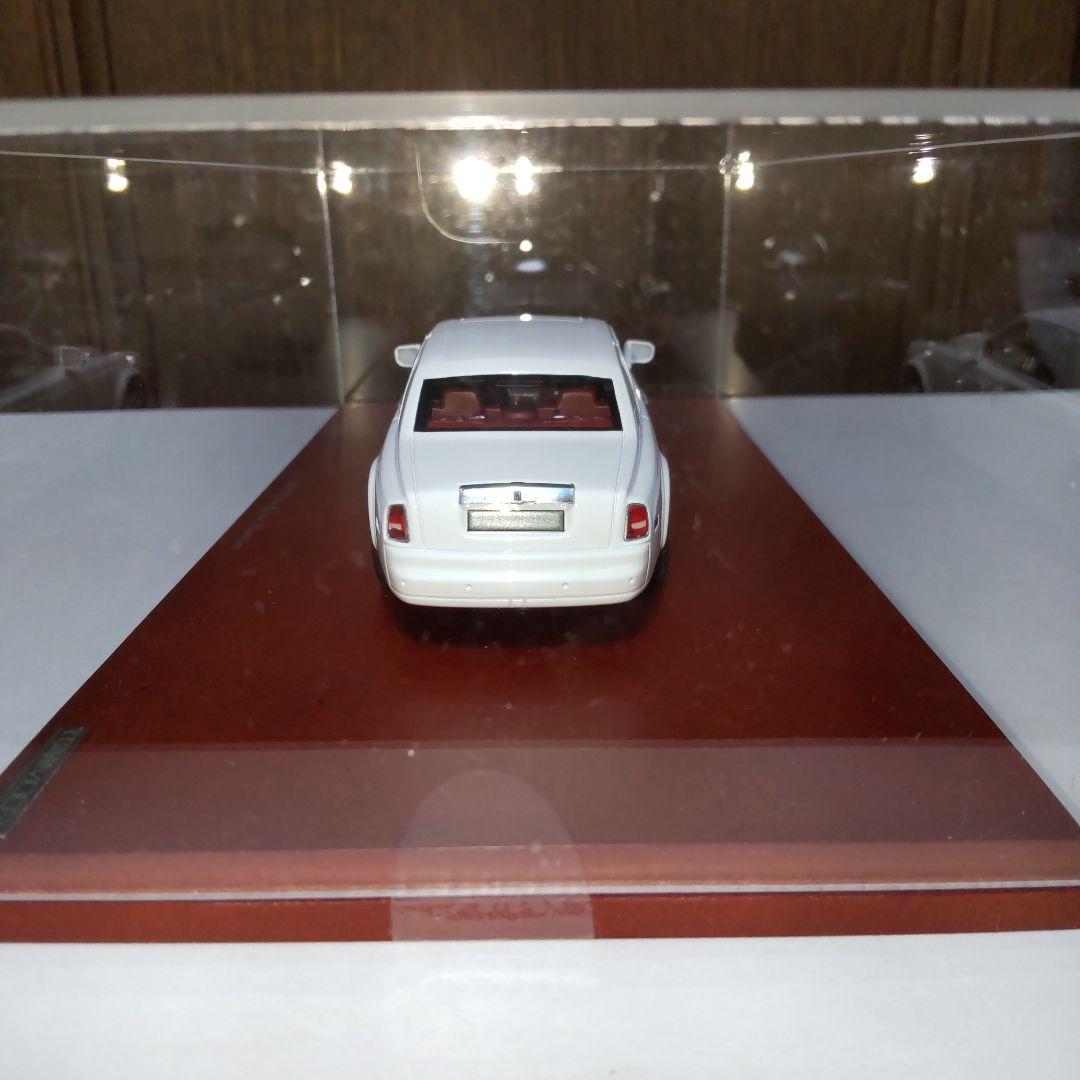 ロールスロイス ファントム 2009 イングリッシュホワイト 1/43 TSM
