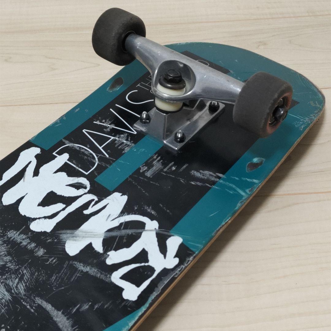 スケートボード　コンプリートデッキ