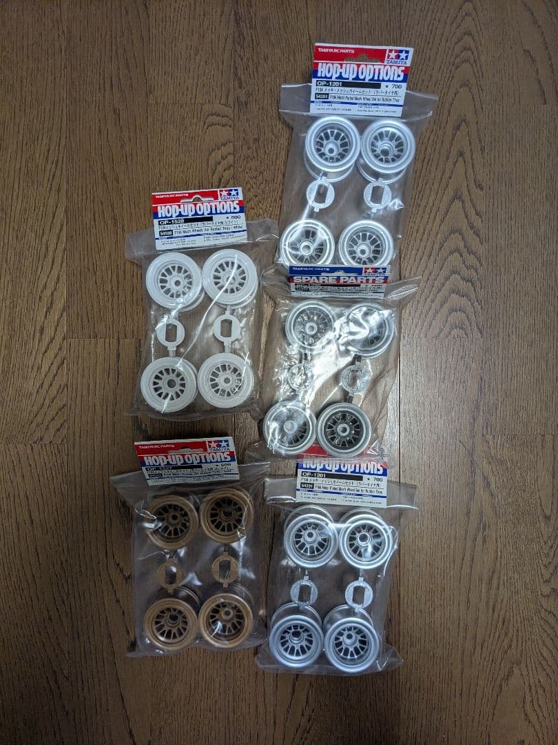 タミヤ　F104　ラバータイヤ、ホイールセット