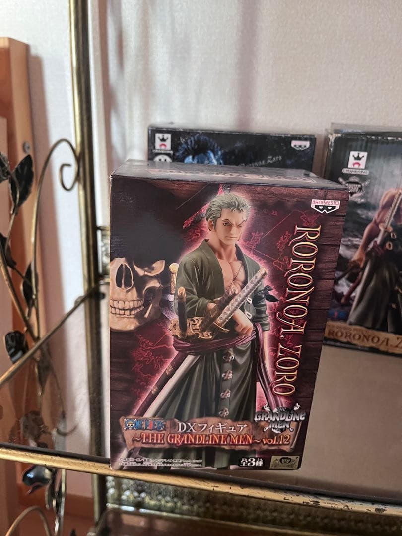 ワンピース　ロロノア・ゾロ フィギュア 未開封および開封品